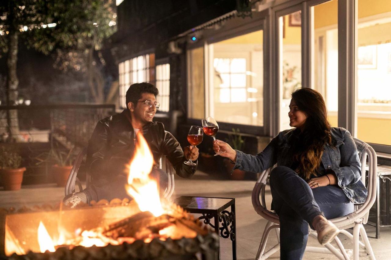Stayvista At Springfield With Bonfire กัสซอลี ภายนอก รูปภาพ